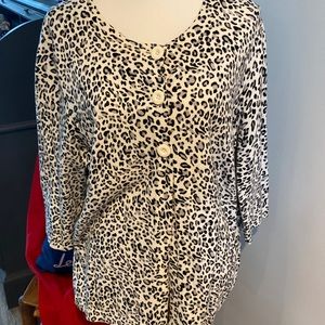 Light weight sweater Sz 1x designer originals